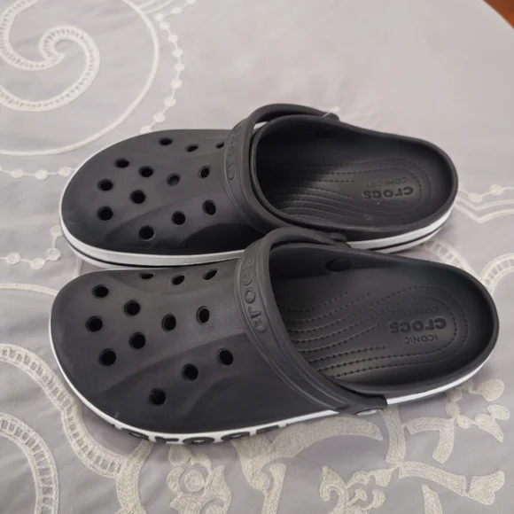 Mens Size 11 Crocs - Picture 2 of 4
